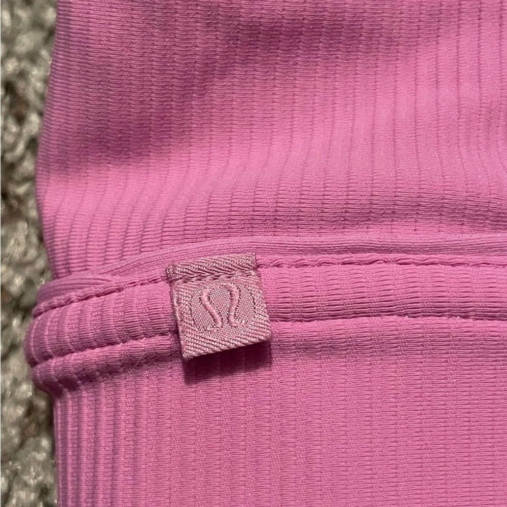 lululemon athletica Ribbed Pink Crossback Sports Bra - Picture 4 of 4